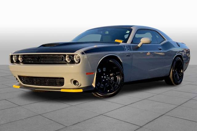 2022 Dodge Challenger R/T Scat Pack RWD photo