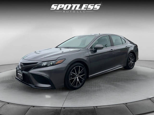 2022 Toyota Camry SE FWD photo