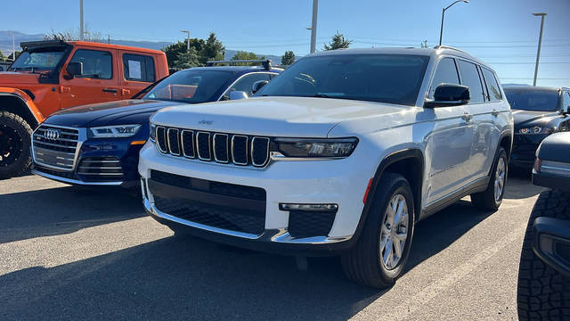 2022 Jeep Grand Cherokee L Limited 4WD photo