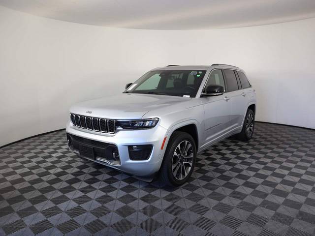 2022 Jeep Grand Cherokee Overland 4WD photo