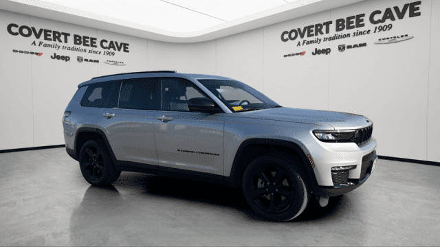 2022 Jeep Grand Cherokee L Limited 4WD photo