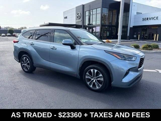 2022 Toyota Highlander XLE FWD photo