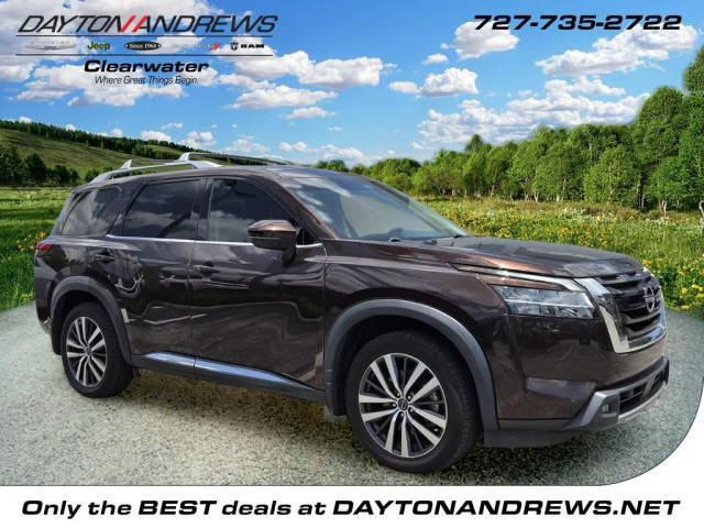 2022 Nissan Pathfinder Platinum 4WD photo