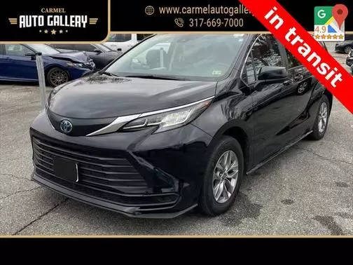 2022 Toyota Sienna LE FWD photo