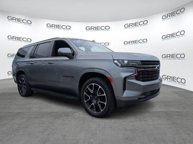 2022 Chevrolet Suburban RST RWD photo