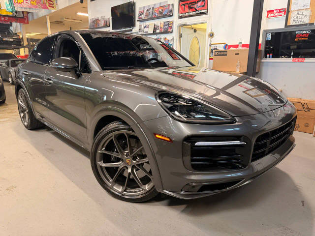2022 Porsche Cayenne Coupe GTS AWD photo