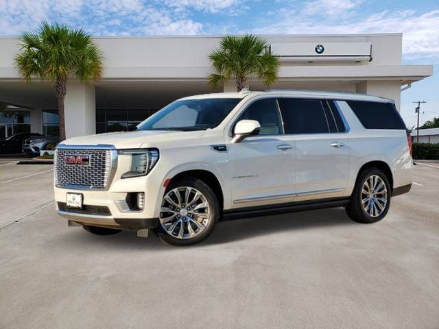 2022 GMC Yukon XL Denali 4WD photo