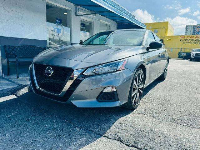 2021 Nissan Altima 2.5 SR FWD photo