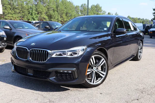 2019 BMW 7 Series 750i RWD photo