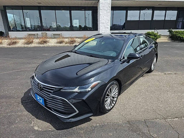 2022 Toyota Avalon Limited FWD photo