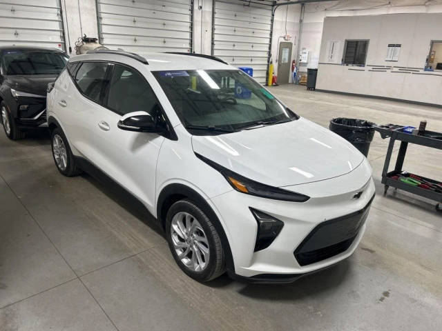 2022 Chevrolet Bolt EUV LT FWD photo