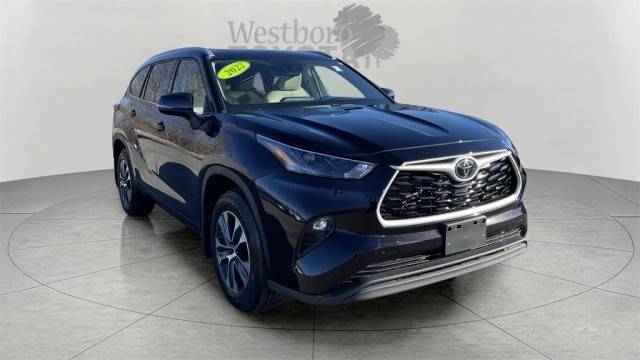 2022 Toyota Highlander XLE AWD photo
