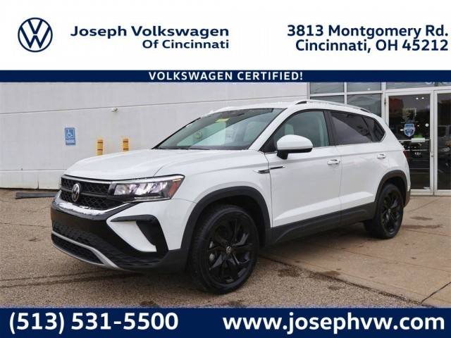 2022 Volkswagen Taos SE AWD photo