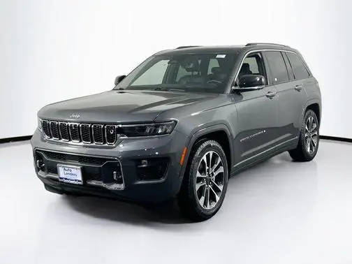 2022 Jeep Grand Cherokee Overland 4WD photo