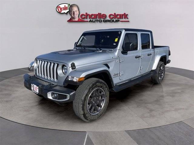 2022 Jeep Gladiator Overland 4WD photo