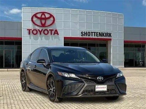 2022 Toyota Camry SE FWD photo