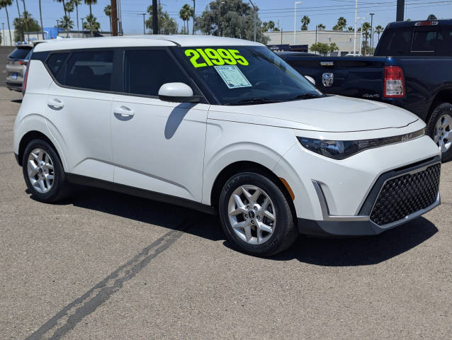 2023 Kia Soul LX FWD photo