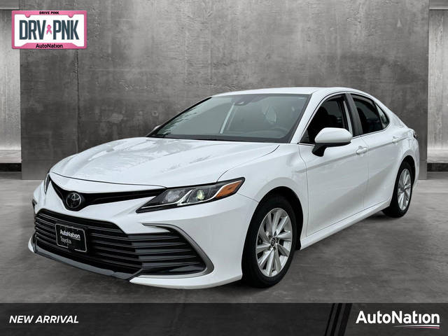 2022 Toyota Camry LE FWD photo