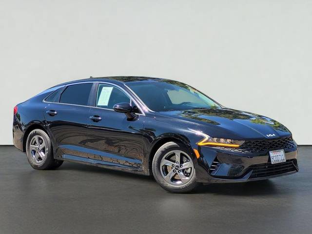 2022 Kia K5 LXS FWD photo