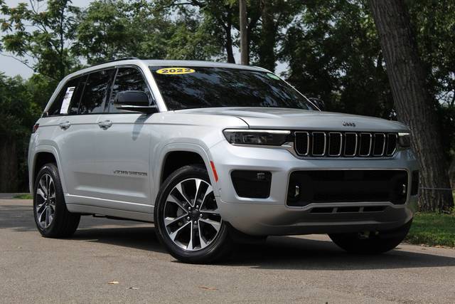 2022 Jeep Grand Cherokee Overland 4WD photo