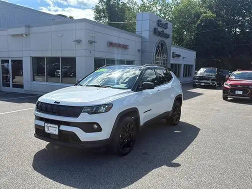 2022 Jeep Compass Altitude 4WD photo