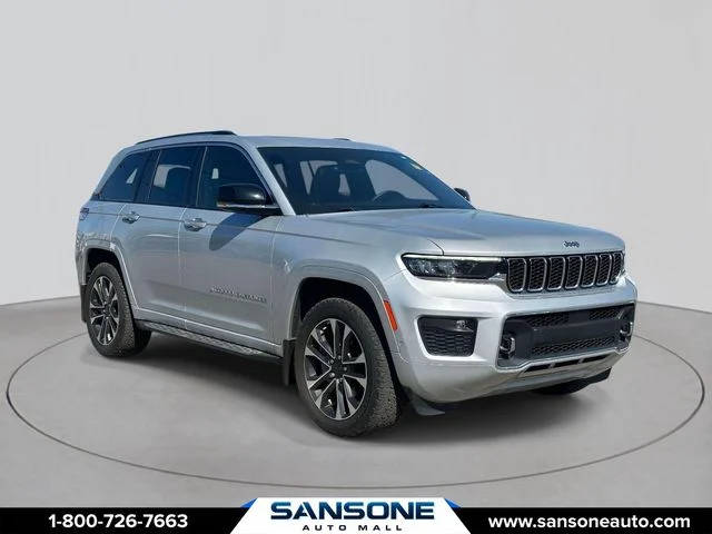 2022 Jeep Grand Cherokee Overland 4WD photo