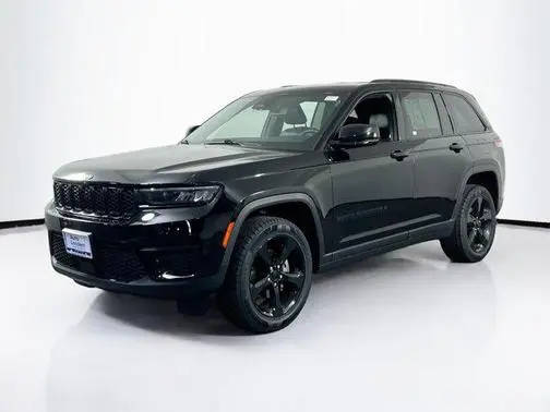 2022 Jeep Grand Cherokee Altitude 4WD photo