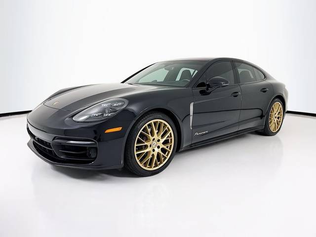 2023 Porsche Panamera Platinum Edition RWD photo