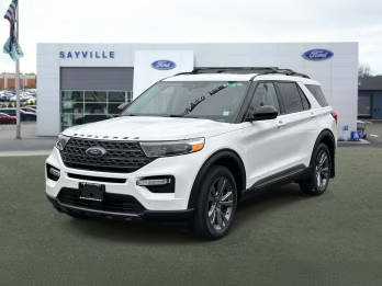 2022 Ford Explorer XLT 4WD photo