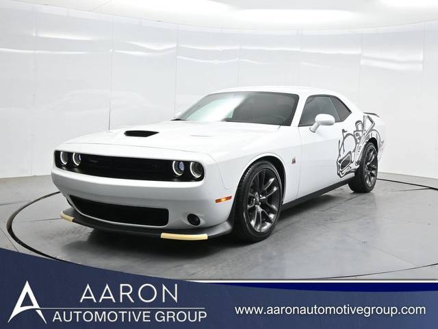 2022 Dodge Challenger R/T Scat Pack RWD photo