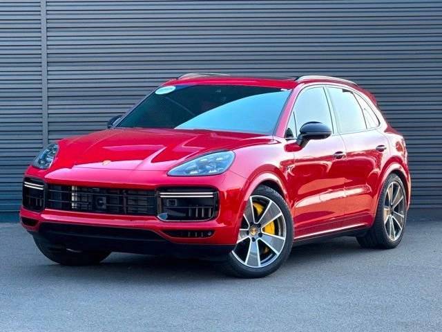 2023 Porsche Cayenne Turbo S E-Hybrid AWD photo