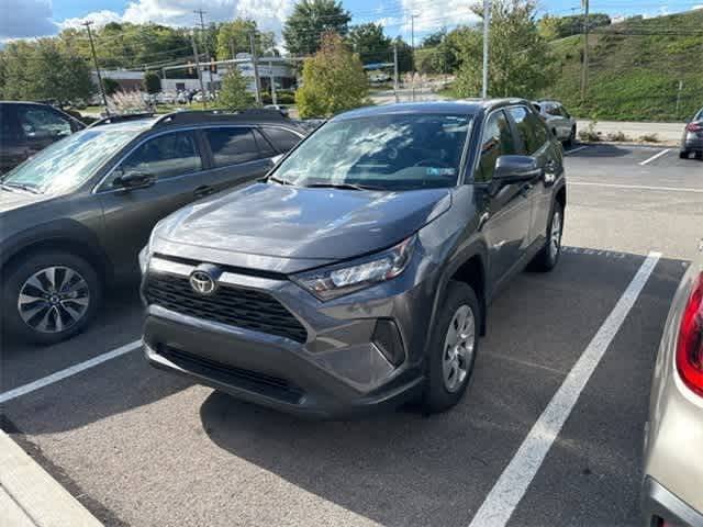 2022 Toyota RAV4 LE AWD photo