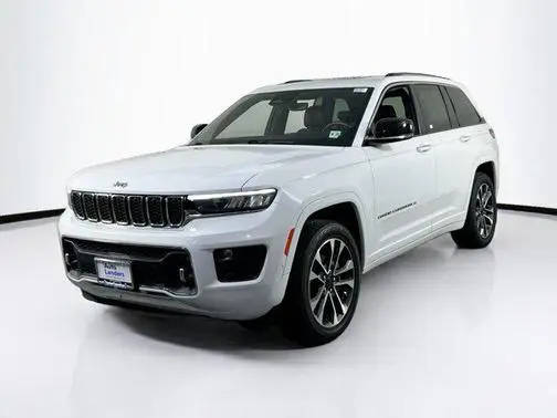 2022 Jeep Grand Cherokee Overland 4WD photo