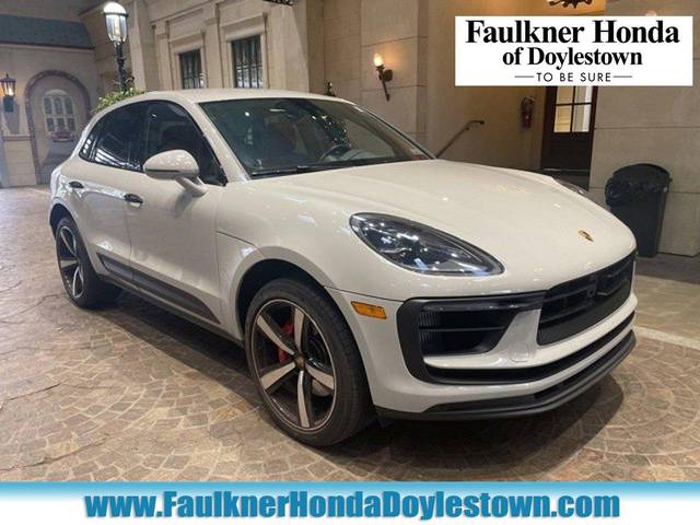 2023 Porsche Macan S AWD photo