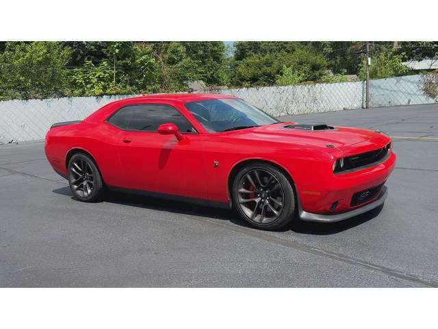 2022 Dodge Challenger R/T Scat Pack RWD photo