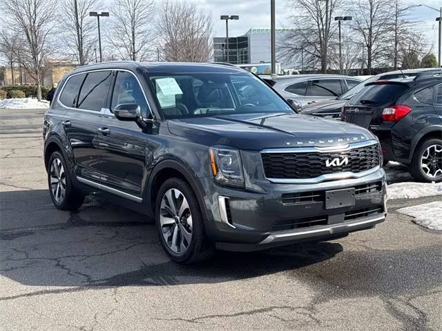 2022 Kia Telluride S AWD photo