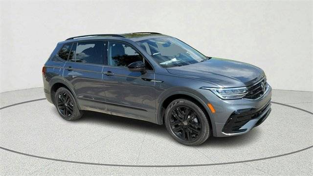 2022 Volkswagen Tiguan SE R-Line Black FWD photo