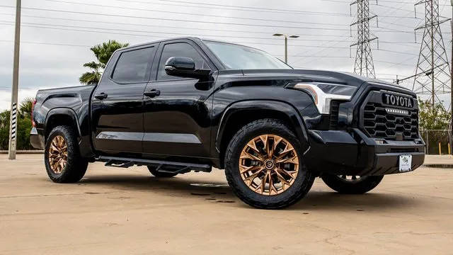 2022 Toyota Tundra SR5 4WD photo