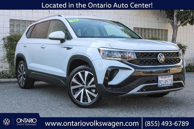 2022 Volkswagen Taos SE FWD photo