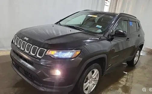 2022 Jeep Compass Latitude 4WD photo