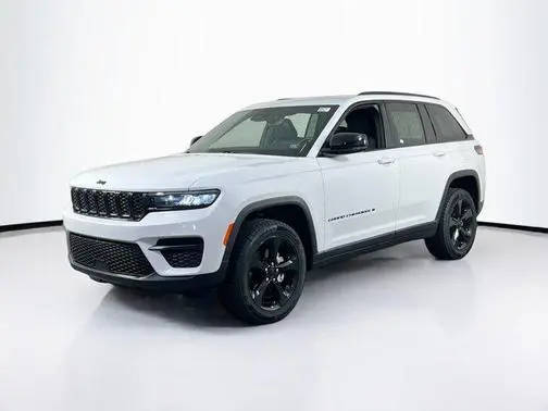 2022 Jeep Grand Cherokee Altitude 4WD photo