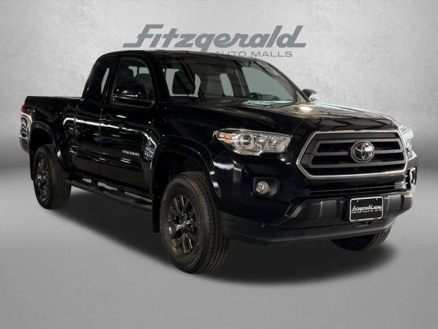 2022 Toyota Tacoma SR5 4WD photo