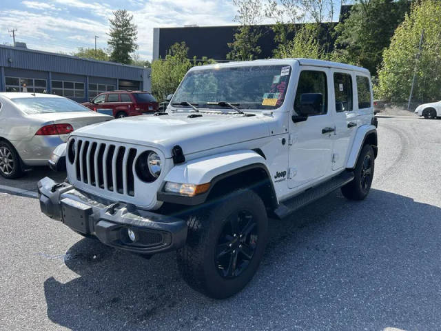 2022 Jeep Wrangler Unlimited Unlimited Sahara Altitude 4WD photo
