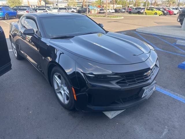2020 Chevrolet Camaro 1LT RWD photo