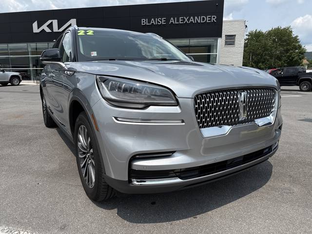 2022 Lincoln Aviator Standard AWD photo