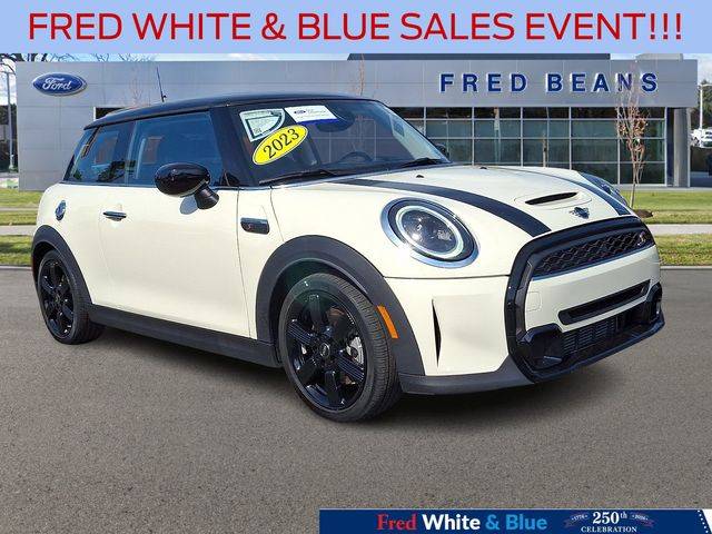 2023 MINI Hardtop 2 Door Cooper S FWD photo
