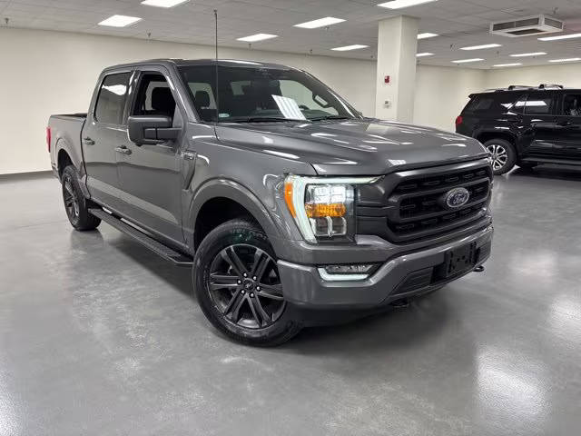 2022 Ford F-150 XLT 4WD photo