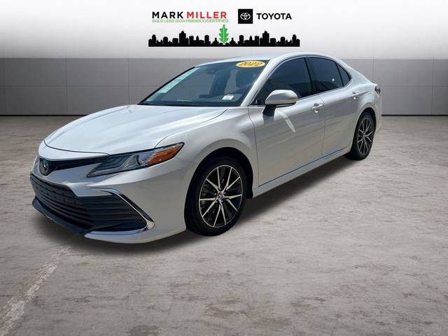 2022 Toyota Camry Hybrid XLE FWD photo