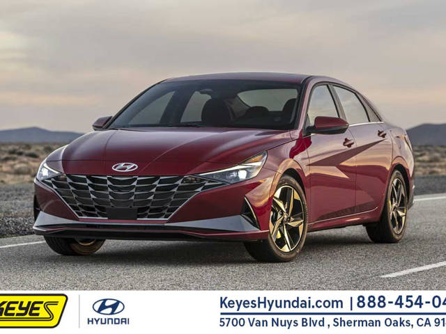 2023 Hyundai Elantra SEL FWD photo