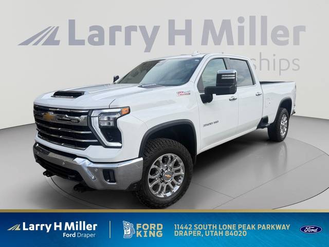 2022 Chevrolet Silverado 2500HD LTZ 4WD photo